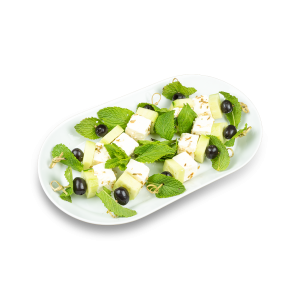 Marinierter Feta-Oliven-Gurken-Spieß
