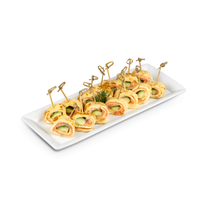 Crepe-Röllchen mit Lachs am Spieß