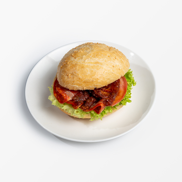 Kleine Brötchen mit Fleisch belegt